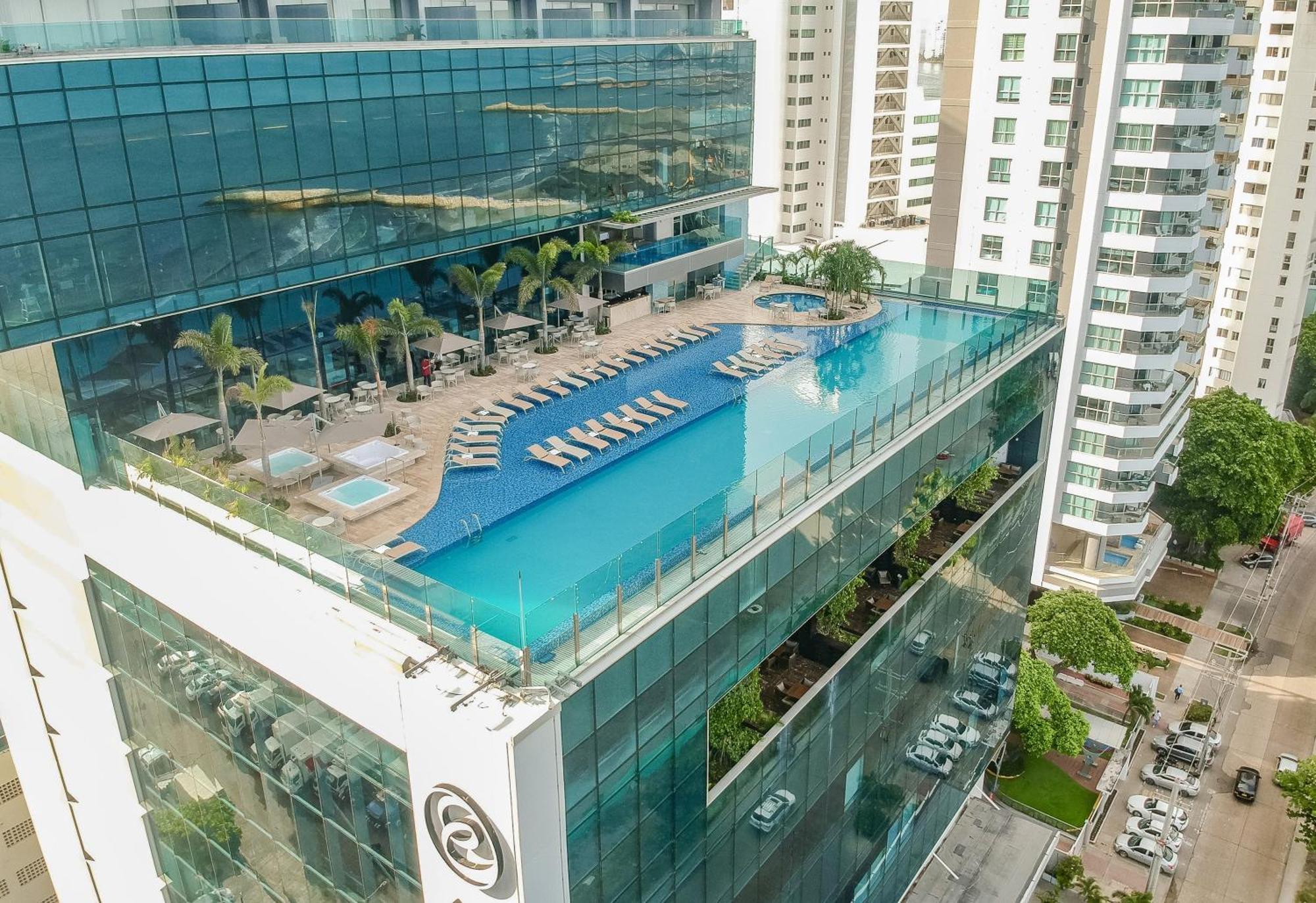 Estelar Cartagena De Indias Hotel Y Centro De Convenciones Extérieur photo Hotel's rooftop pool